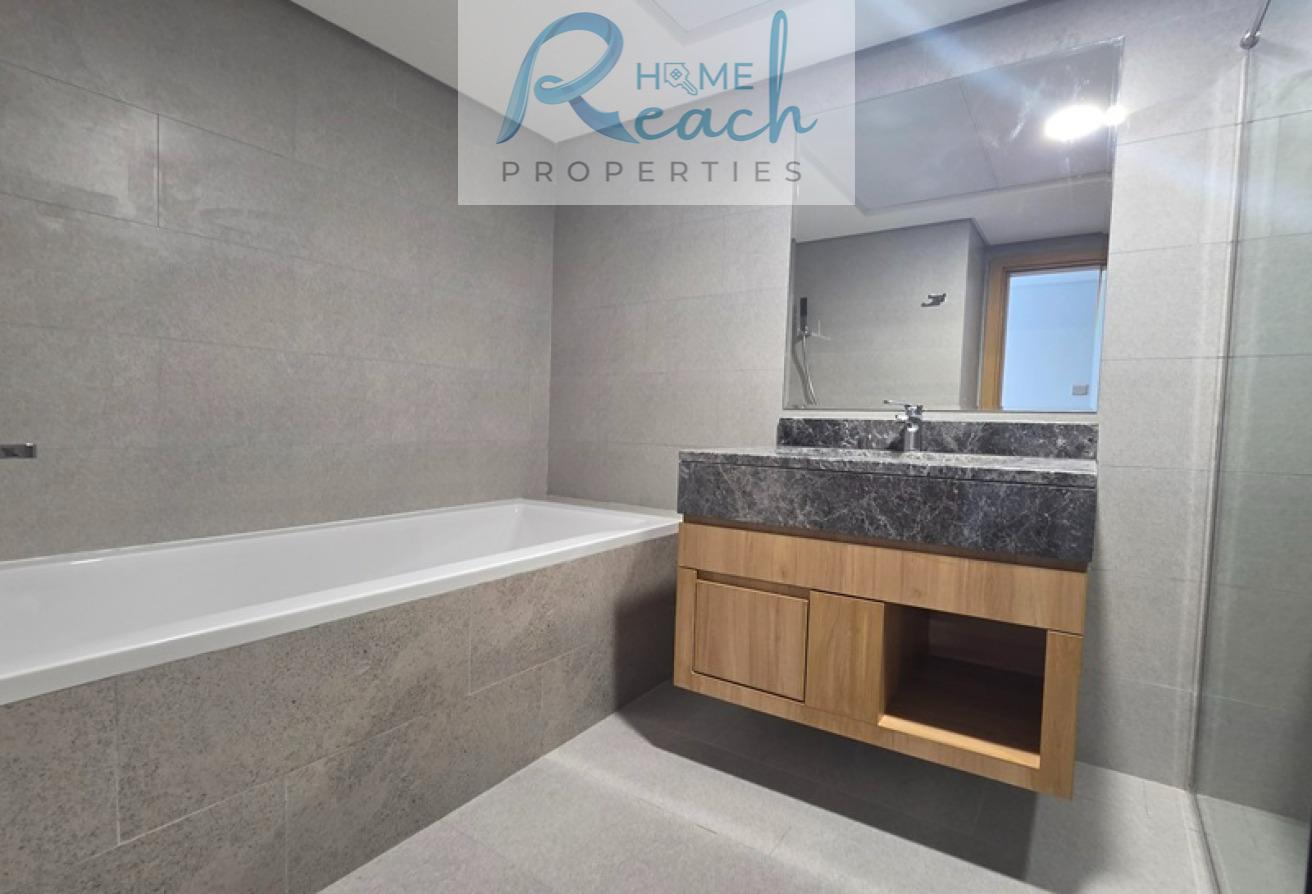 High Floor - Waterfront- Ready to move